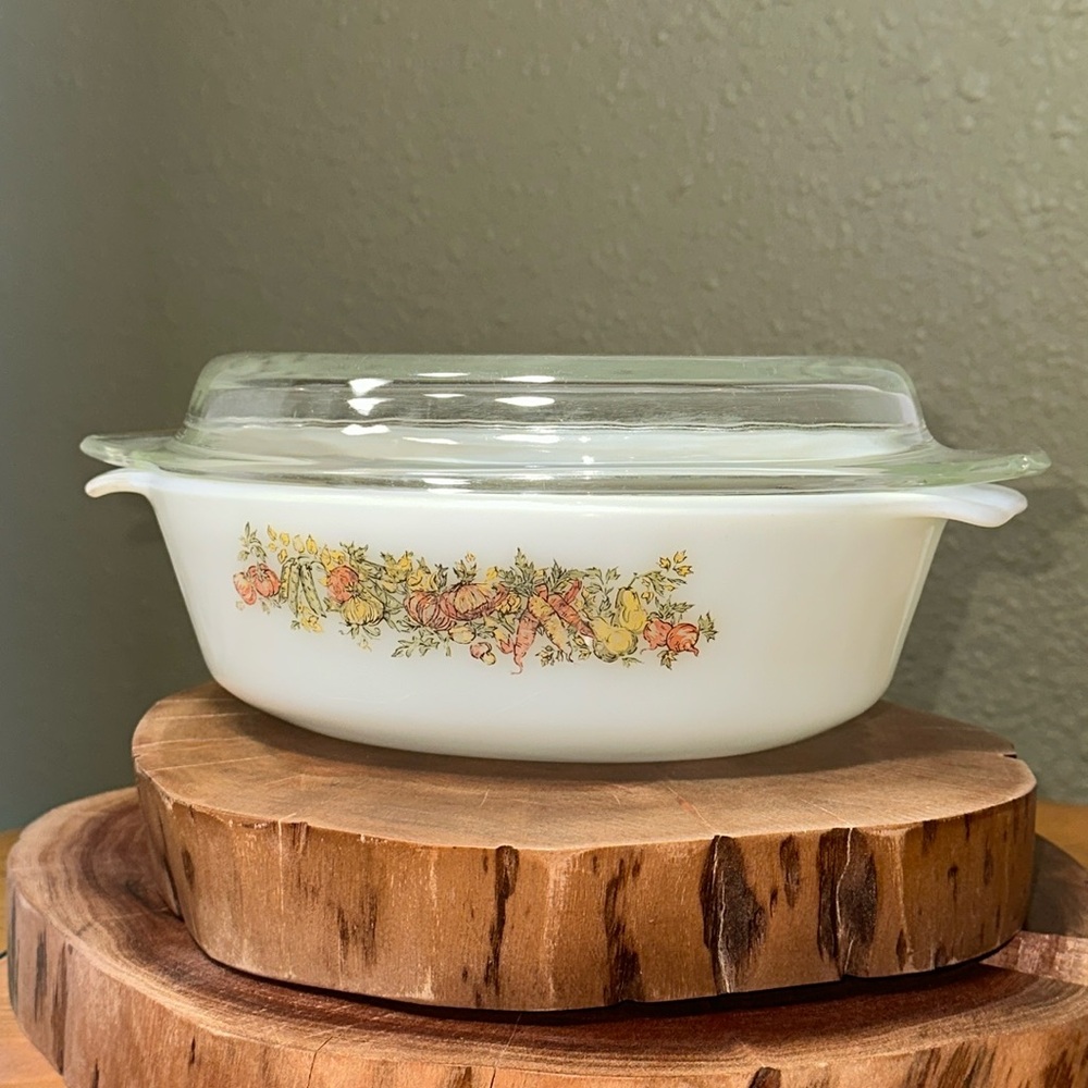 ANCHOR HOCKING Vintage Harvest Vegetable 1-1/2 QT. casserole Dish
